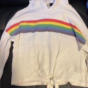 Sweater with hood and knot